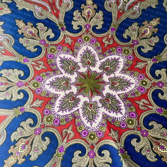 ECHO, collectible vintage paisley scarf, - Picture 10 of 11